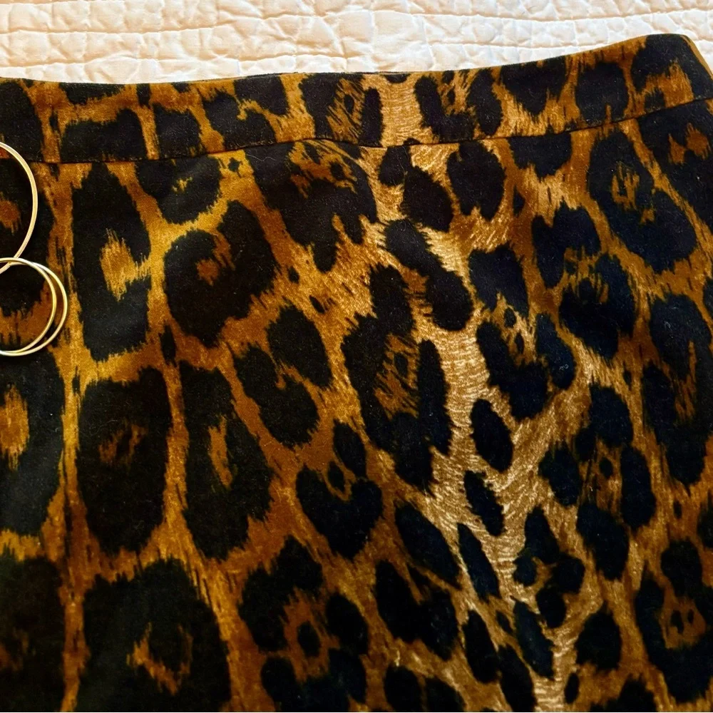 Leopard Skirt for petite ladies - Picture 16 of 16